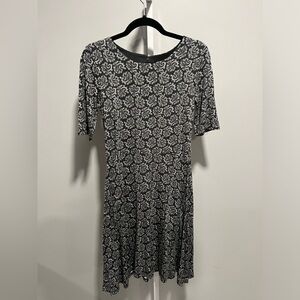 NWOT Ann Taylor Gray White Loft Paisley Fit & Flare Dress Size Small